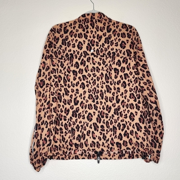Fabletics Cheetah Print Oversized Flyweight Windbreaker S - Picture 7 of 9